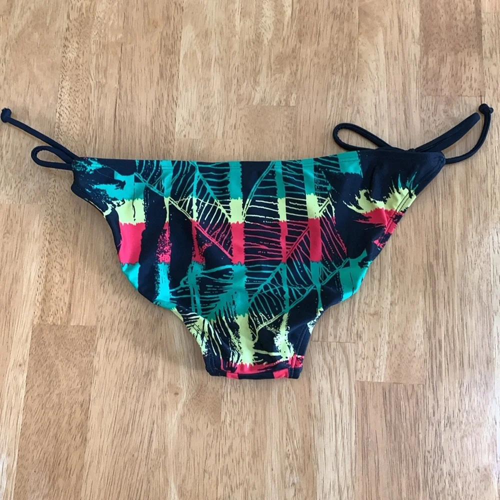 Xhilaration nwt bottoms
